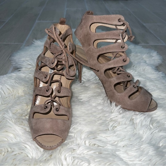 Manolo Blahnik Taupe Lace-Up Heels - Picture 2 of 6